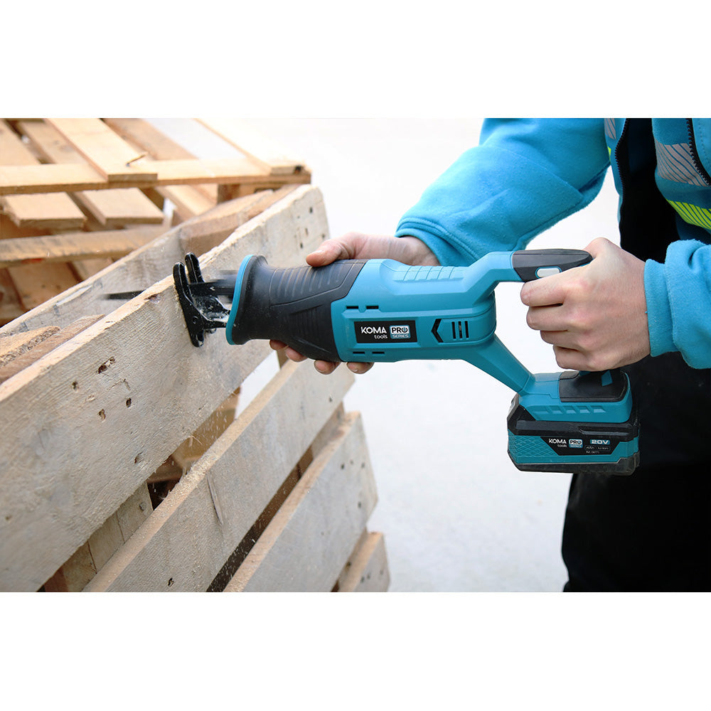 Sierra de sable KOMA (no incluye bateria)