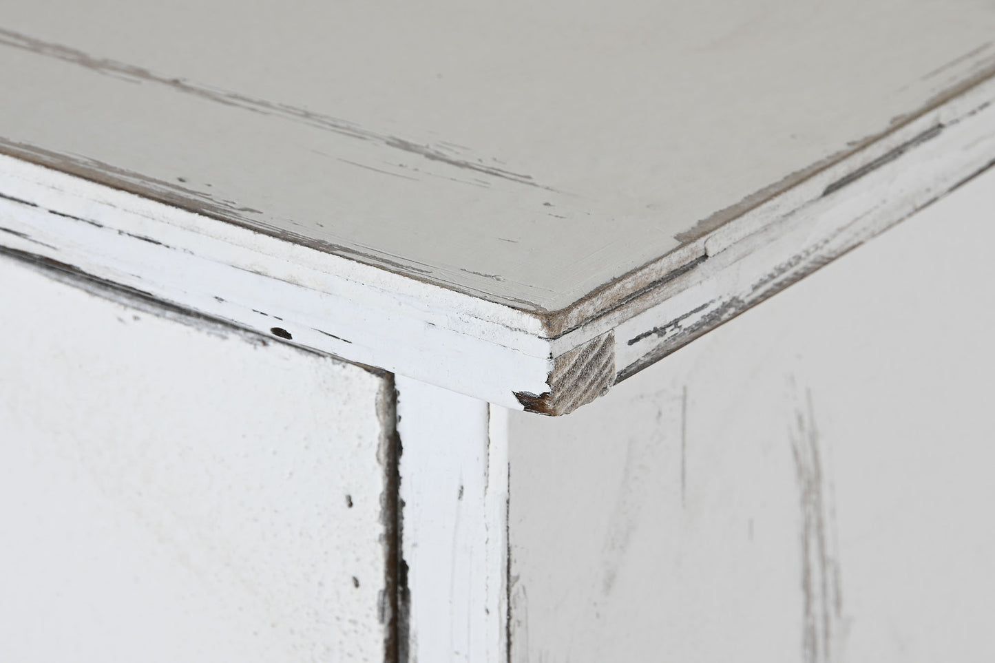 Cajonera madera 78*38*102cm desgastado blanco
