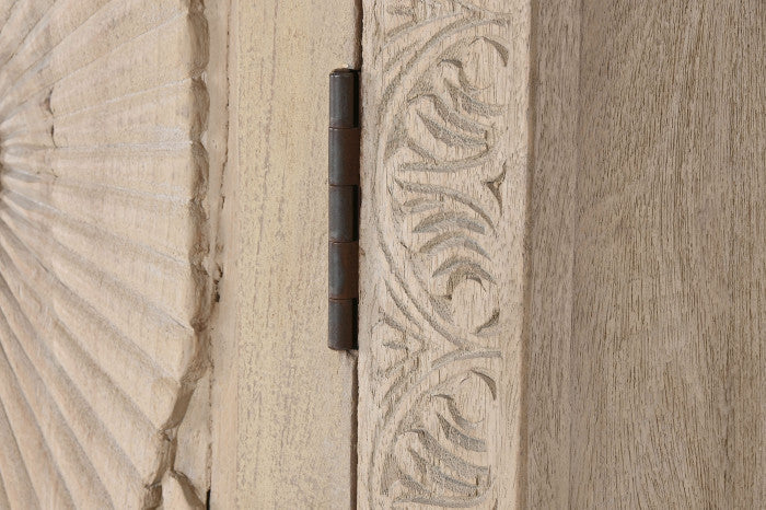 Armario mango 125x43x214 tallado natural