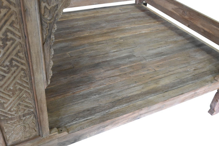 Cama con dosel teca 225x160x206 tallada decapé